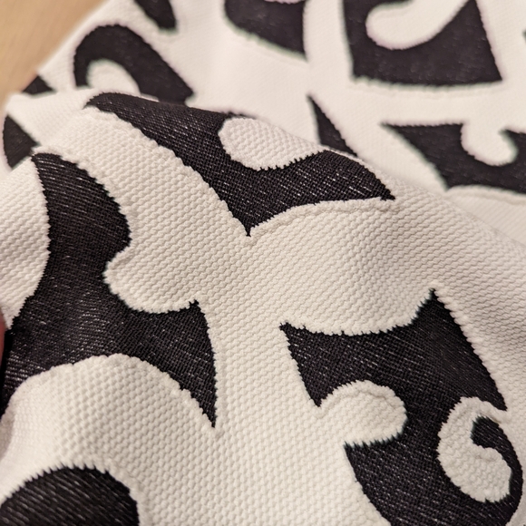 Haystacks Black and White Patterned Pants - Picture 3 of 6